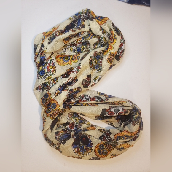 Various Infinity Scarves - Picture 8 of 13